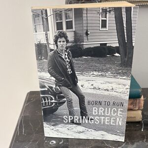 Born To Run Paperback Book